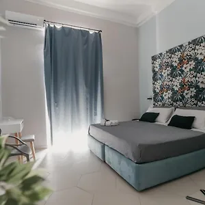 https://domus-marina-rooms.hotels-amalfi.com